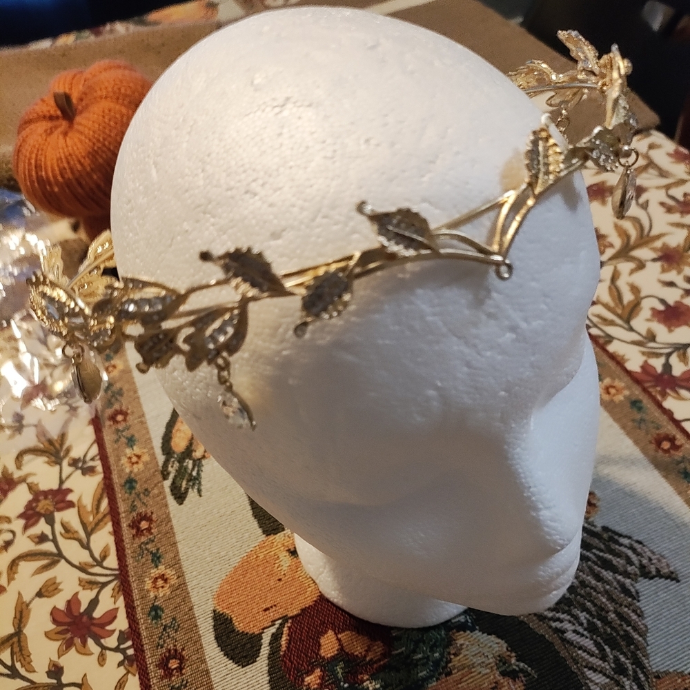 Elegant Gold Leaf Hairband